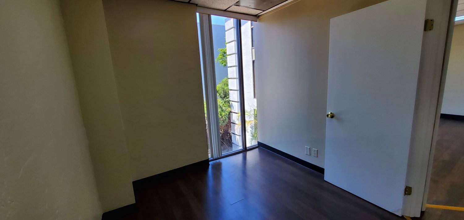 4 Private offices, open space. For lease by owner.